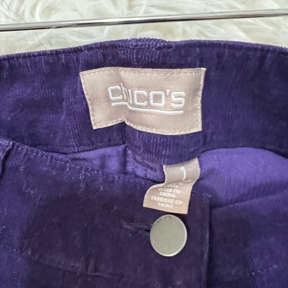 Selling this beautiful corduroy Chico’s pants size 1 - Picture 3 of 3